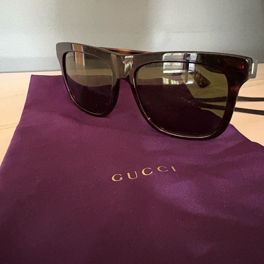 Gucci Brown/Black Tortoise Square Sunglasses with Purple Pouch and Case